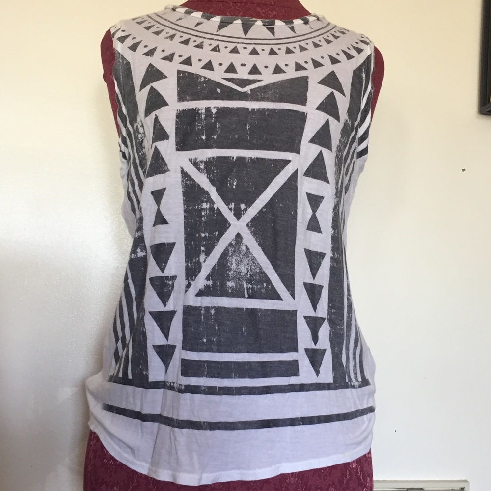 Forever21 muscle tank size medium